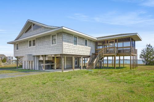Avalon - waterfront home with fireplace and screened porch, Deep Hole (фото 3)