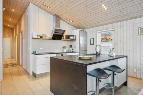 A szálláshely kívülről, Nice Holiday Home 200 Meters From The Beach in Handrup Strand