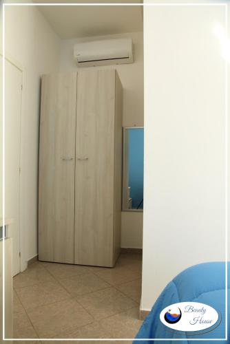 Beauty House - image 2