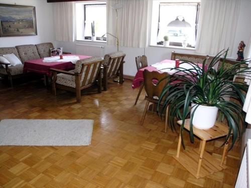 Ferienhaus, Bauernhof mit Angel- und Badesee, Roßhaupten, Allgäu (Ferienhaus, Bauernhof mit Angel- und Badesee, Roßhaupten, Allgau) in Rosshaupten