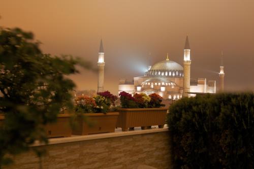 White House Hotel Istanbul - image 9