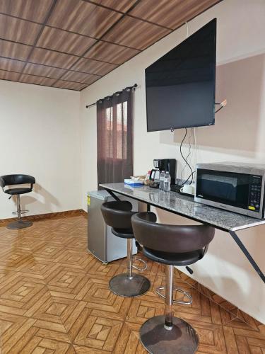 Pleasant Hostal Panama in Токумен