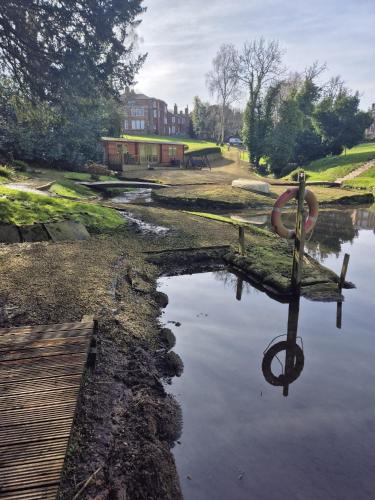 Raithby Lakehouse in Old Bolingbroke