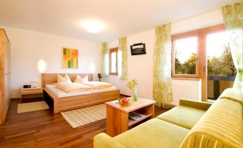 Der Sonnenhof - Appartement Steinbergstein in อัม นัคท์ซอลล์แบร์ก