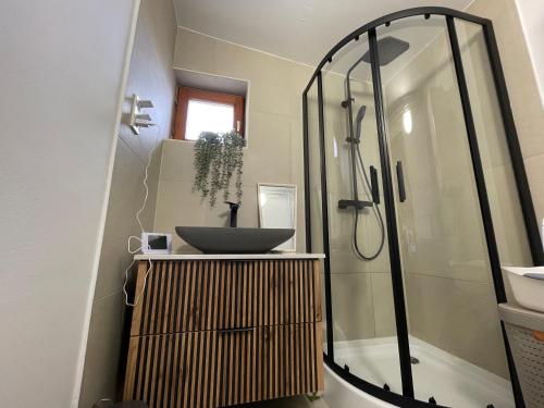 로톡무사즈 Charmantes Arkadenhaus mit großem Garten 4성급 싱글룸 스위트룸