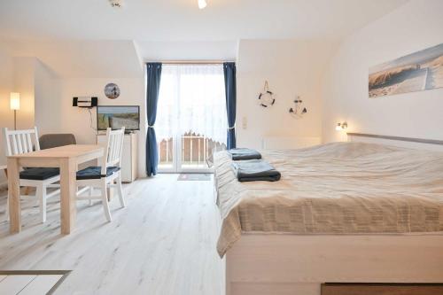 Apartment image 6