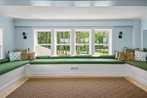 Creek House - Waterfront Oasis on Holden