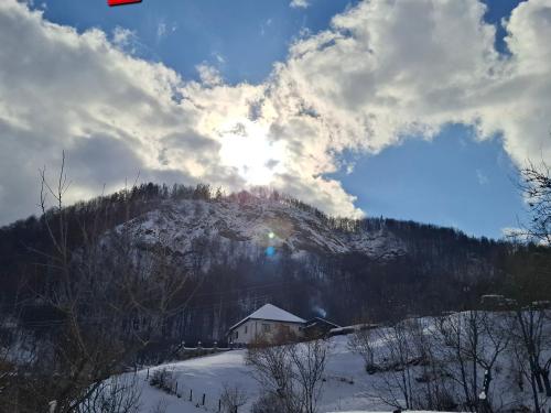 Casuta de sub munte, Buzău (foto 10)