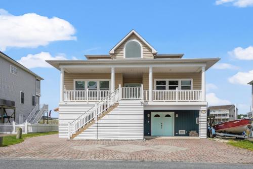 Diving Duck - Waterfront home w Hot tub & Boat dock & King Bed, Greenbackville (Foto 3)
