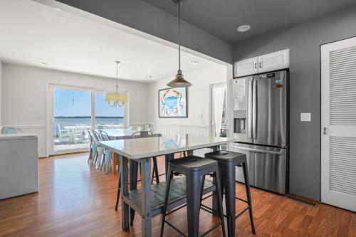 Dragonfly Point - Waterfront home w boat dock & deck!, Deep Hole (zdjęcie 5)