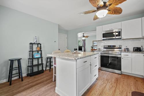 Escape at Deep Hole Hideaway - Pet friendly duplex!, Deep Hole (фото 4)