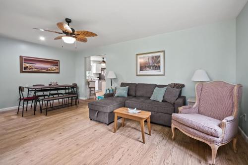 Escape at Deep Hole Hideaway - Pet friendly duplex!, Deep Hole (фото 9)