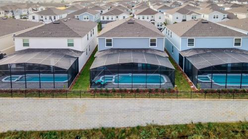 Brand New 9Bd Mansion Pool Spa At Windsor Island - image 4