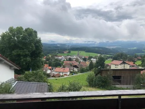 Apartment Tälerblick 2 -NEU MODERNISIERT- in Böbrach, Deutschland