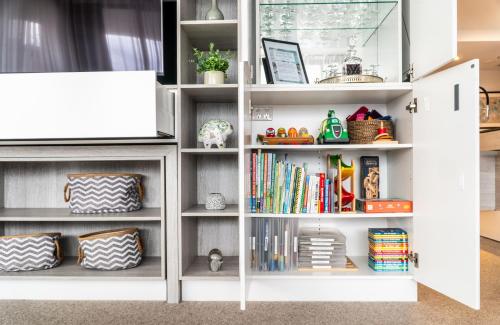 Three-Bedroom Apartment image 4