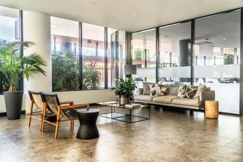 Three-Bedroom Apartment image 9