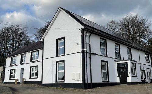 Faerdre Manor Large Holiday Home gîte à louer Pren-gwyn