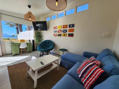 CASA LUCIA - BEACHFRONT HOUSE in Playa Hermosa