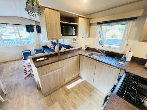 kök, 3 Bedroom Caravan LG3, Lower Hyde, Shanklin in Lake South