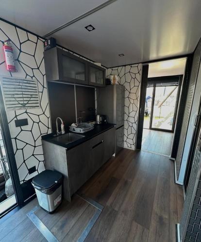 貝爾格勒 Bright Room Houseboat 2星级 单人房 泳池