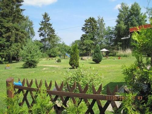 Große Ferienwohnung In Dargen Mit Großem Garten