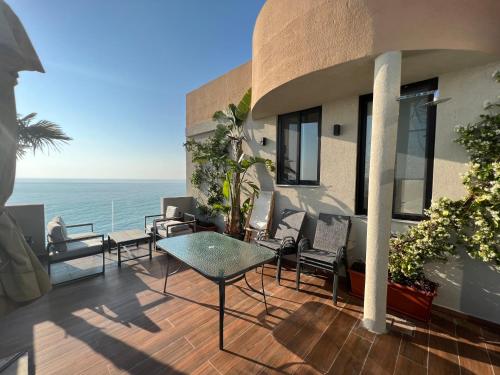 Gondola Marine Resort in Halat