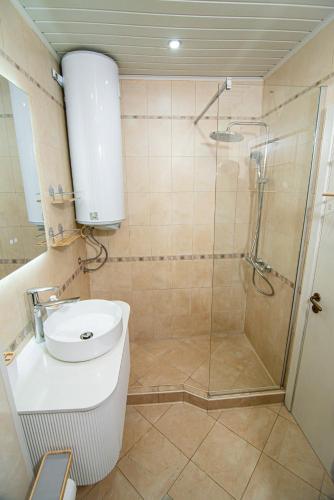 Alex's Sunny Place Alex's Sunny Place