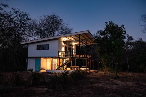 Casa Del Oeste, Playa Avellanas Beach House