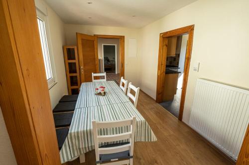 Ferienhaus Zum Waldrand in 埃爾夫韋勒