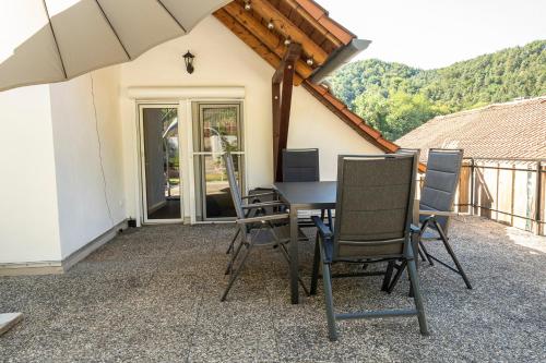Ferienhaus Zum Waldrand in 埃爾夫韋勒