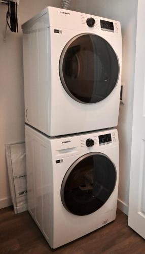 Premium 2 br Boho condo Stay in Central Location