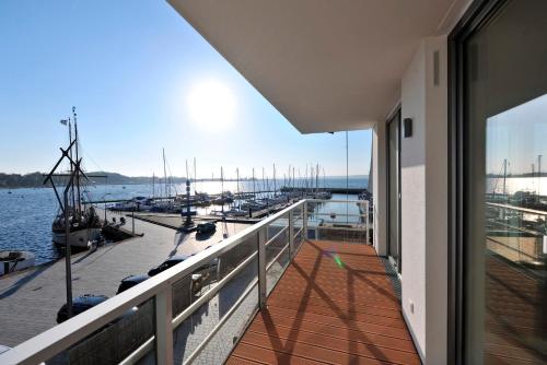 Apartmenthaus Hafenspitze  Ap 21, Blickrichtung Binnenhafen NordOffenes Meer - a72367, Eckernförde