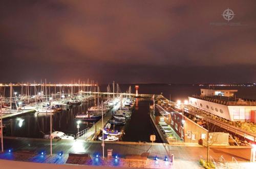 Apartment 25, Pier 25, Apartmenthaus Hafenspitze Blickrichtung offene SeeStrand in Eckernforde