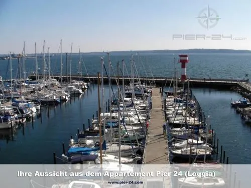 Apartment 24, Pier 24, Blickrichtung offene SeeBinnenhafen Nord in Eckernförde, Deutschland