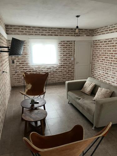 Létesítmények, Salir del Cráter Apart VALENTIN (Salir del Crater Apart VALENTIN) in Los Sarmientos