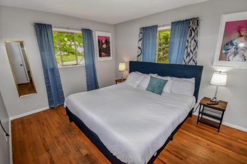 Super Cute Five Bedroom Home in Denver Perfect For Girls Trips in 漢普登