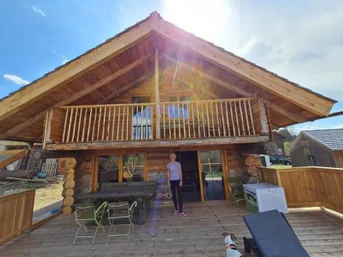 Naturstammhaus in Seltenheim, Österreich