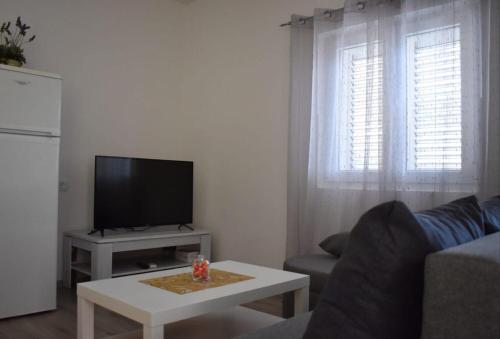 Apartment Doris, Gradac (zdjęcie 2)