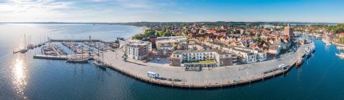 Apartment 38 "Skippers Topp", Apartmenthaus Hafenspitze,Blickrichtung InnenstadtBinnenhafen in Eckernforde