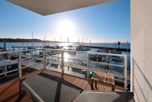 Apartment 13 "Möwennest", Blickrichtung offenes MeerBinnenhafen Nord in Eckernförde, Deutschland