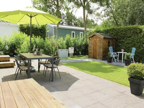 Chalet in Friesland near Wadden Sea, Tzummarum (photo 4)