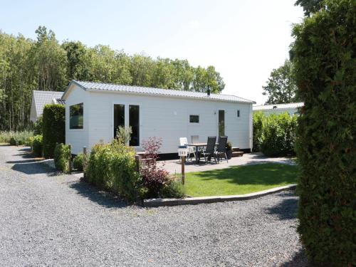 Chalet in Friesland near Wadden Sea, Tzummarum (photo 8)