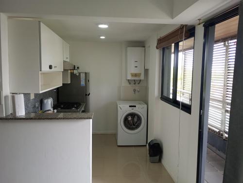 Dpto zona pelegrini 1 dormitorio cochera opc in Del Abasto