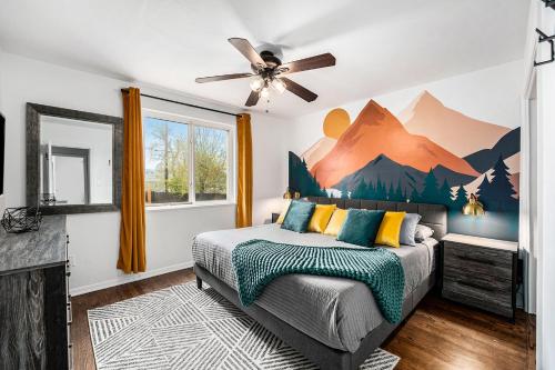 The Coloradical Crashpad! W Fire Pit & Hot Tub in Denver, USA