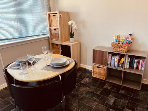 Three Bedroom House in Danderhall