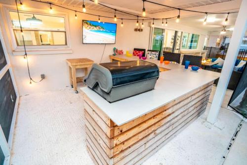 Private Dock Heated Pool Hot Tub Game Room Fun Private Dock Heated Pool Hot Tub Game Room Fun