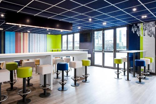 Bar/lounge, ibis budget Grigny Centre in Grigny