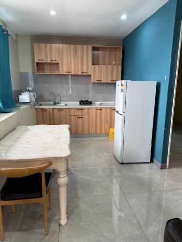 One-Bedroom Apartment image 2
