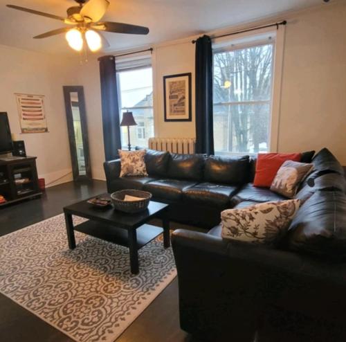 Charming Century 2 Bedroom Downtown New Liskeard