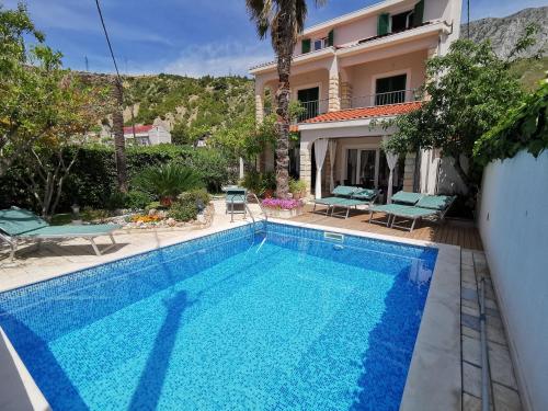 Villa Vojnović – khách sạn tại Duce